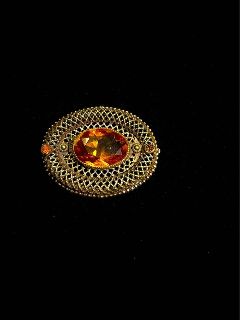 Vintage Victorian Style Topaz Glass Filigree Brooch Gold Tone Oval 1 3/8 x 1 5/8